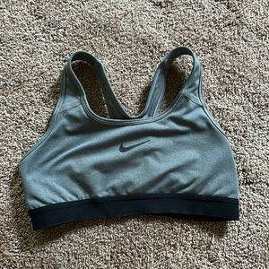 Nike Pro Sports Bra